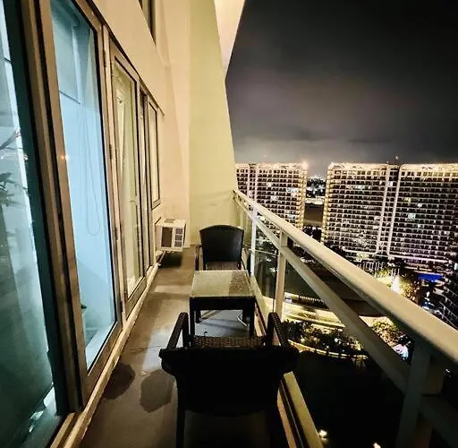 Apartment Azure 2bedroom With Balcony Manila