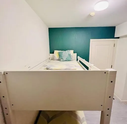 Apartment Azure 2bedroom With Balcony Manila